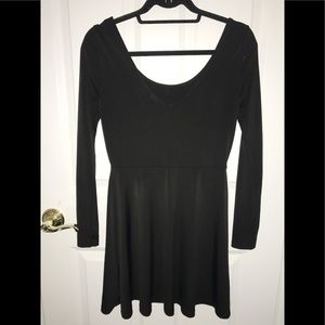 Black long sleeve dress.